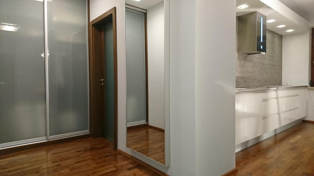 Quiet And Spacious Apartment With Garage Option كراكوفيا المظهر الخارجي الصورة