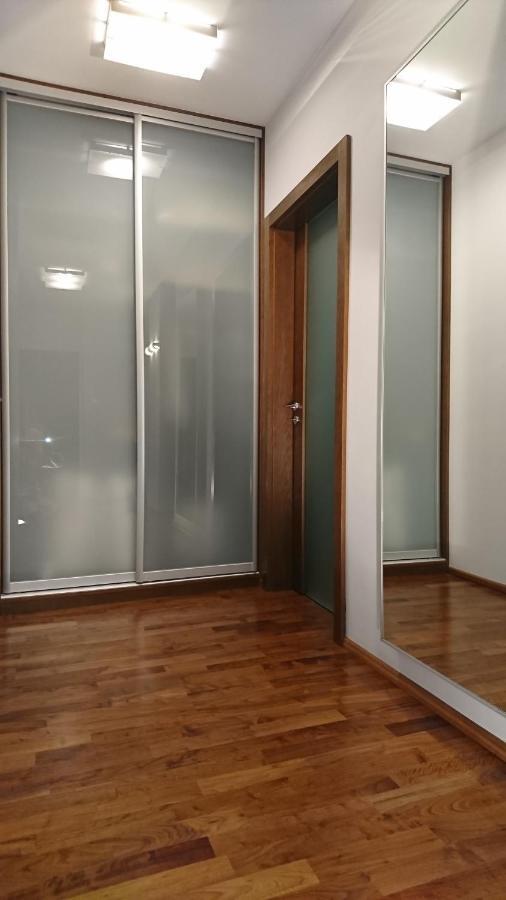 Quiet And Spacious Apartment With Garage Option كراكوفيا المظهر الخارجي الصورة